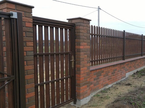 Установка забора из металлоштакетника в Молодечно